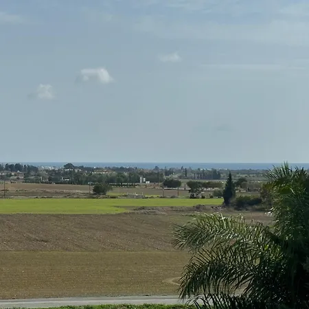 Apartment Sleek Larnaca